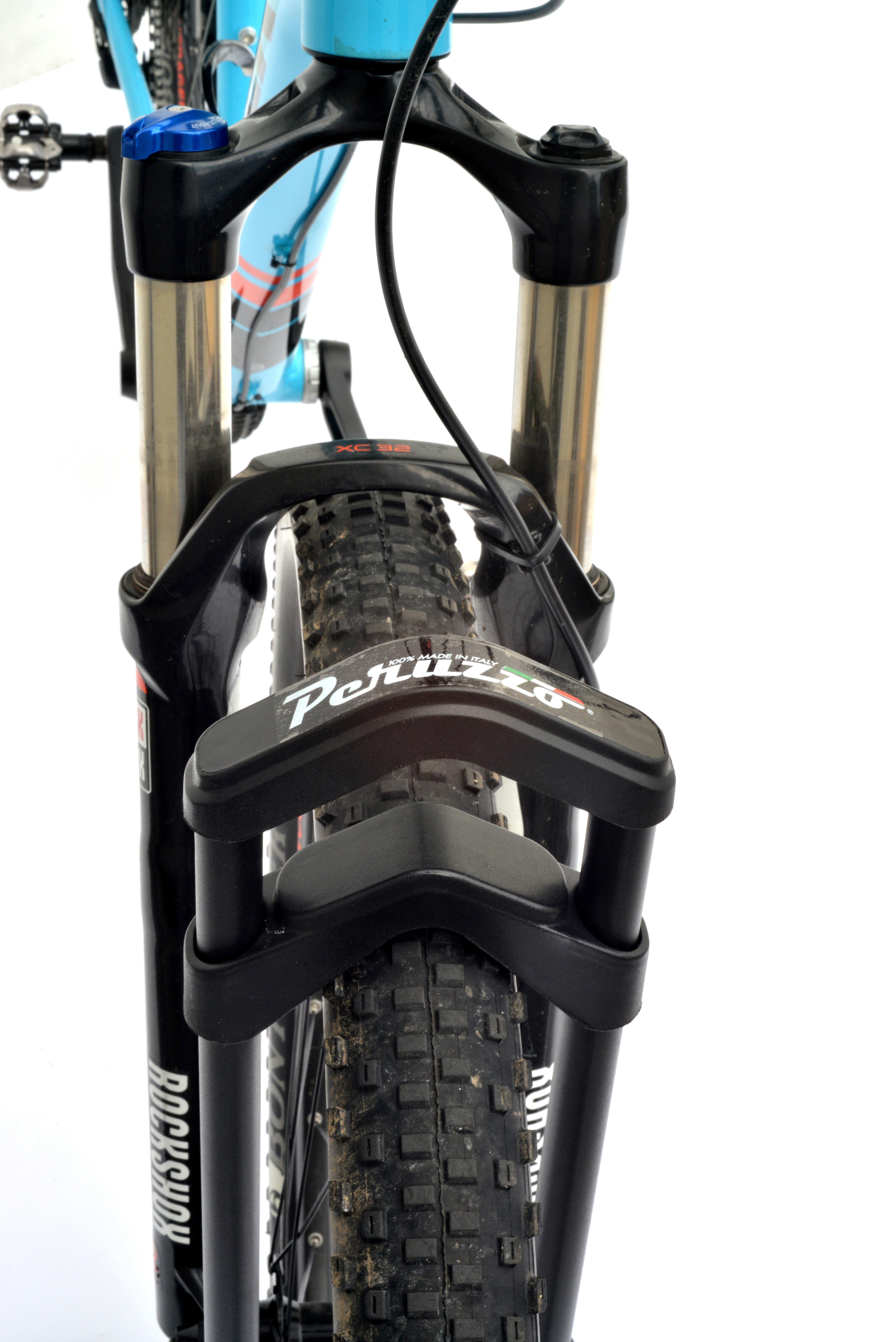 PERUZZO Lybra  Support vélos VTT ou route de 20 à 29 pouces pour pneu  jusqu'à 3.00 - Alibabike